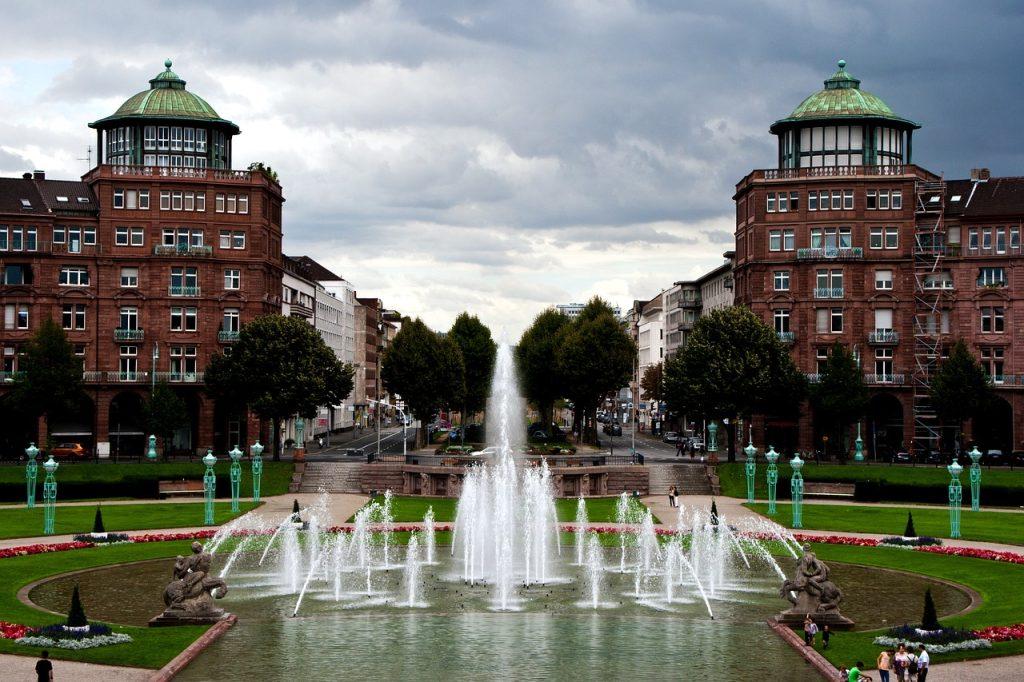 mannheim, fountain, center-578304.jpg