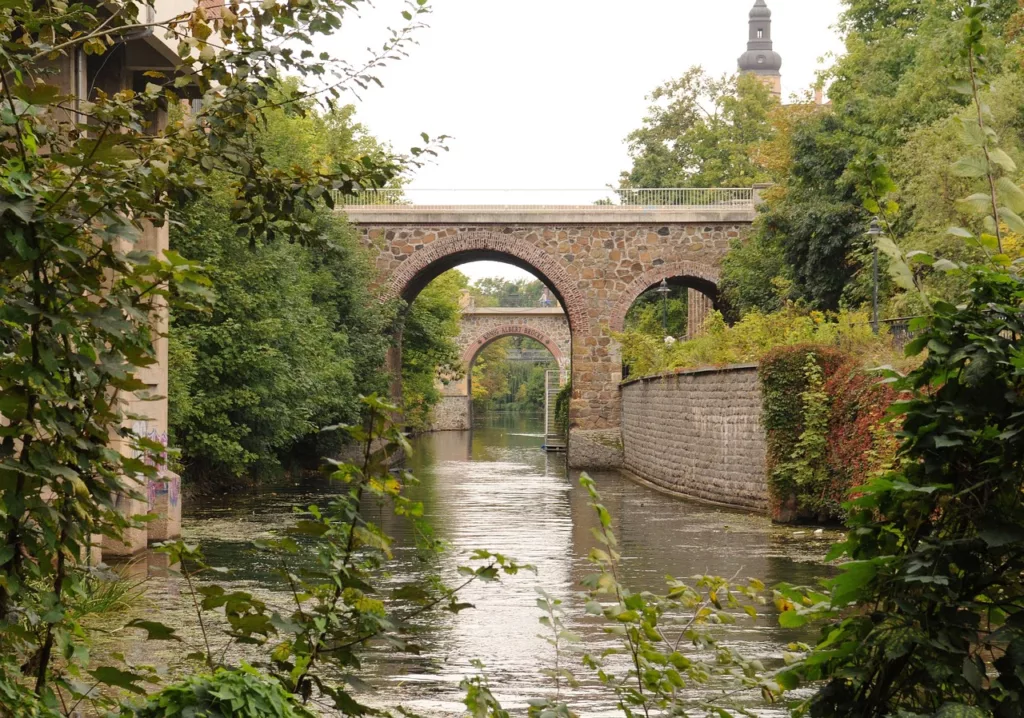 Brücke über Kanal in Leipzig