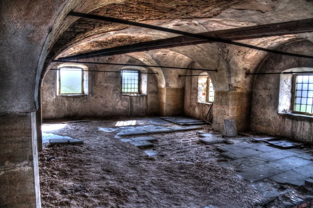 vault, basement, cellar-1173868.jpg